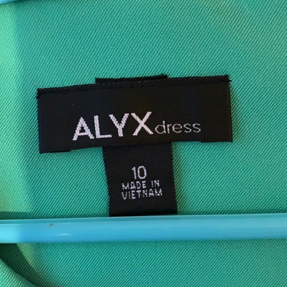 Green Dress - Picture 2 of 3